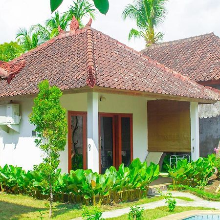 Ocean Sun Homestay Tulamben Exterior foto